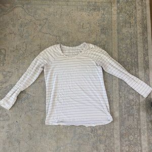 Lululemon long sleeve loose fit shirt